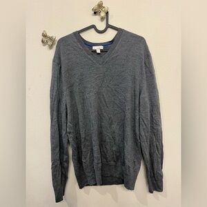 GAP Women's Gray V-Neck Sweater